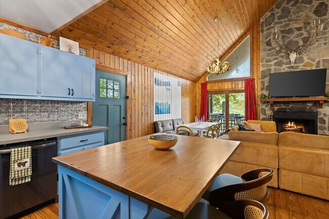 187 Bear Paw Trail unit ID1320743P, Blue Ridge, GA 30513 - photo 7