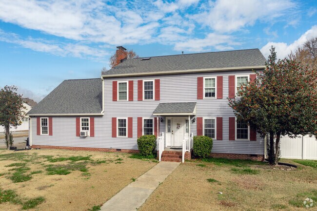 Colonial homes line the streets of Fox Hill.