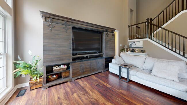 7249 Dean Farm Rd, New Albany, OH 43054 - photo 2