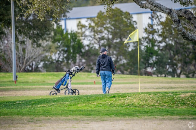 Oak Valley Golf Course is a nine-hole golf course just off Highway 16 in Cedar Creek.