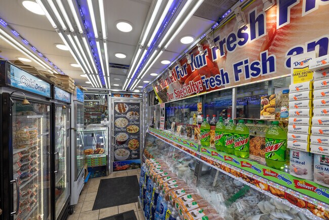 Nu Wave Fish offers a variety of fresh seafood options in Five Points.