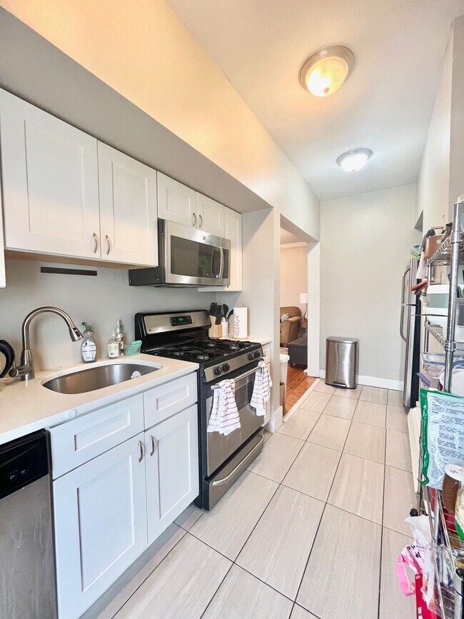 180 Hillside St unit 1, Roxbury Crossing, MA 02120 - photo 3