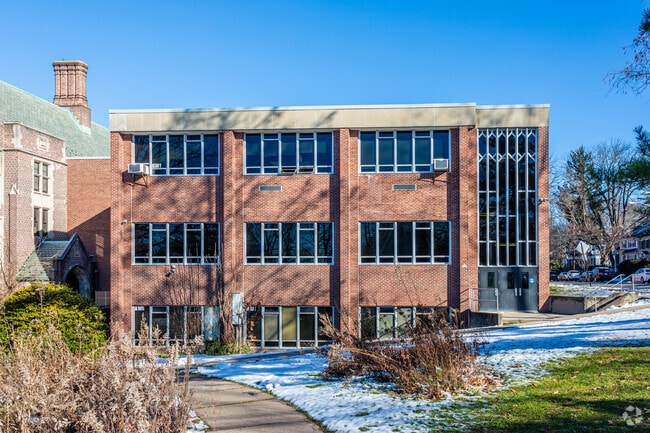 Columbia Senior High School is a highly rated public school in Maplewood, NJ.