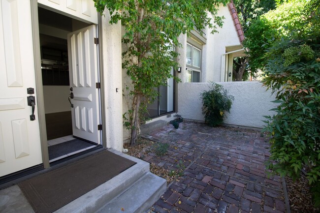 6204 Shoup Ave, Woodland Hills, CA 91367 - photo 5