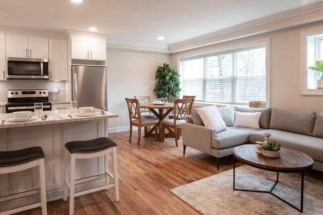 The Parkview at Polifly: In-Unit Washer & Dryer, Heat and Water Included, and Cat & Dog Friendly, Hackensack, NJ 07601 - photo 6