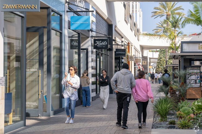 Fashion Valley mall near Birdland has a variety of high end shops.
