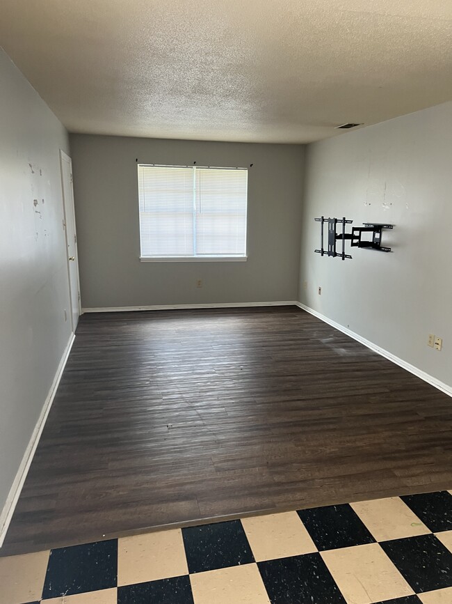 2200 Pearce Ave unit 1, Albany, GA 31705 - photo 3