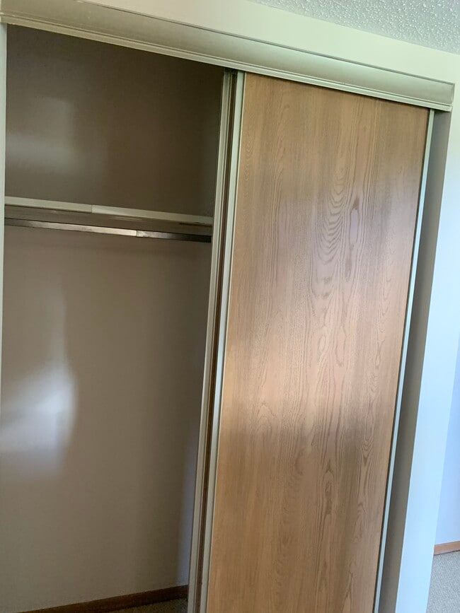 139 N Terrace Ave unit 3, Newark, OH 43055 - photo 7