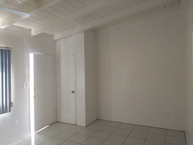 7002 Linda Vista Rd unit 27, San Diego, CA 92111 - photo 4