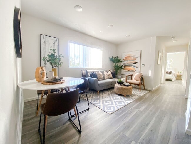 1704 Hornblend St, San Diego, CA 92109 - photo 4