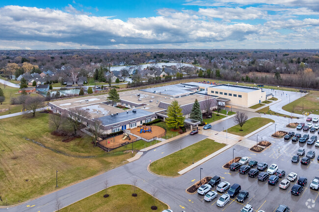 Donges Bay Elementary School is a top rated in the Mequon neighborhood.