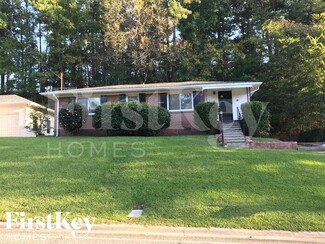 1525 Cresthill Rd, Birmingham, AL 35213