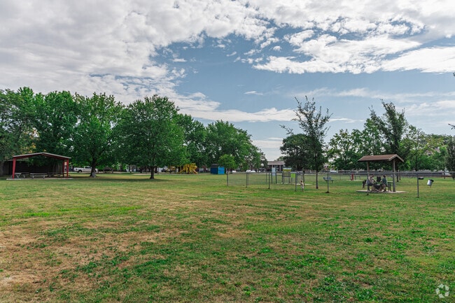 Families will find that the Markland Heights neighborhood has a parklike atmosphere.