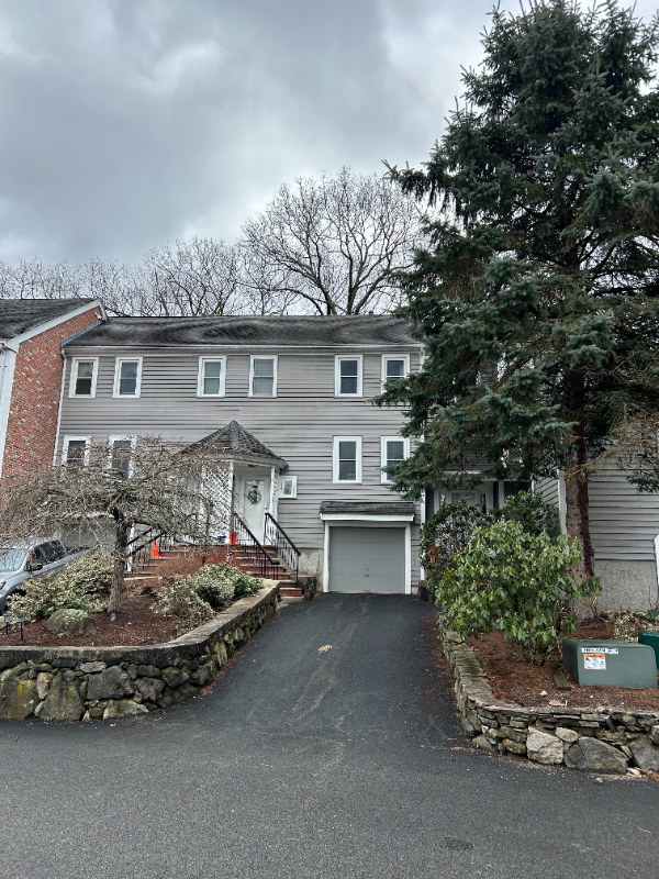 84 Walpole St, Canton, MA 02021
