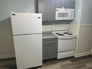 4 Church St Unit 1, Oxford, MA 01540