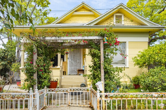 Gardened Archway on Single Family Home in Willmore