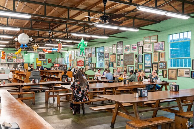 Kincaids is a favorite burger restaurant among Westworth Village residents.