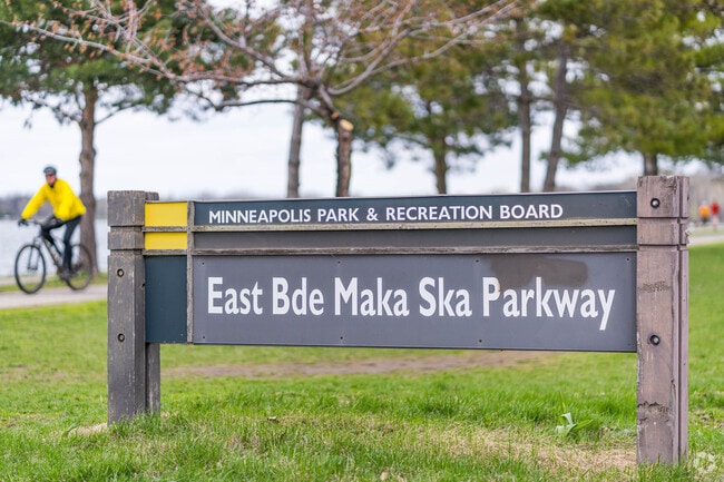 The neighborhood gets its name from the lake that it borders.