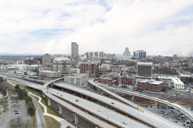 Lots of easy travel options to get residents in and out of the city in Sheridan Hollow.