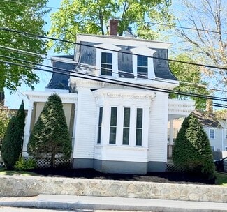 112 Elm St Unit 2, Amesbury, MA 01913