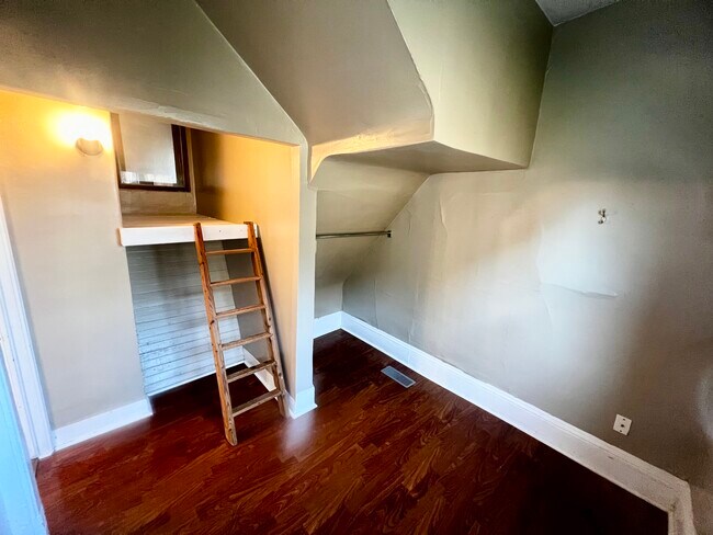 1162 Edgerton St unit 1, Saint Paul, MN 55130 - photo 7