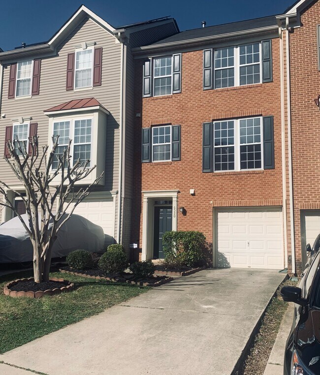 6520 Landing Way, Hyattsville, MD 20784