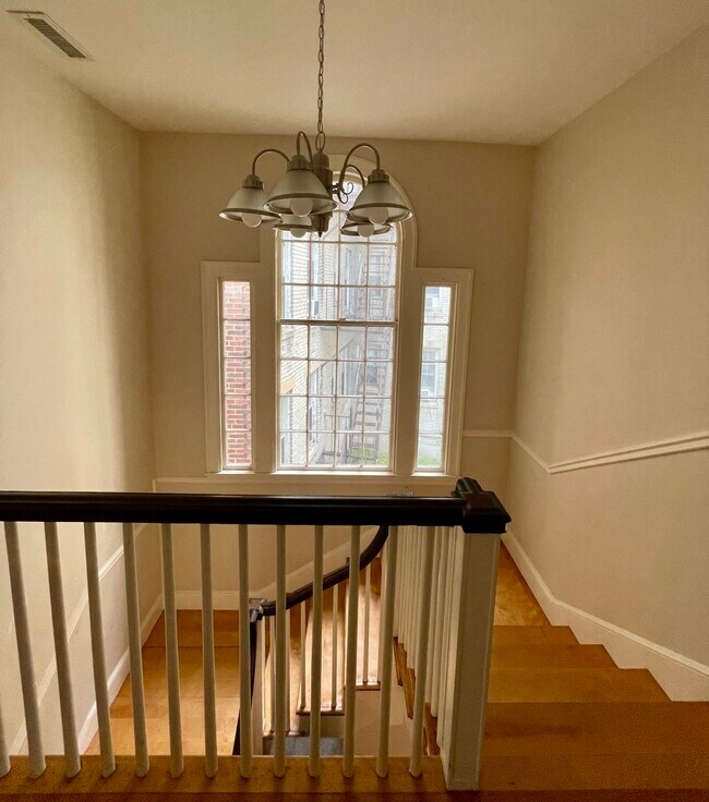 1860 Commonwealth Ave, Boston, MA 02135