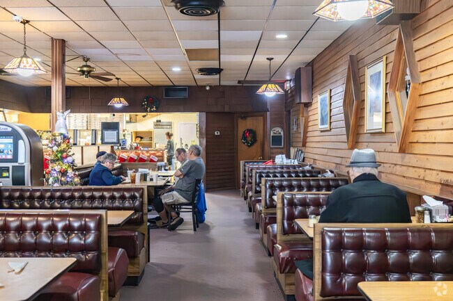 Capri Pizza and Italian Restaurant serves Italian cuisine in Fox Hill.