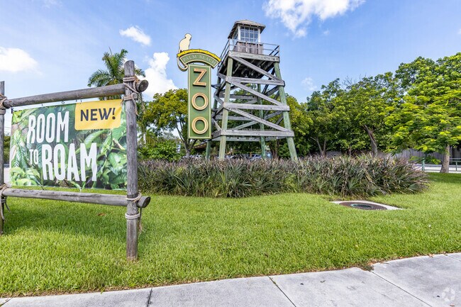 Palm Beach Zoo, located in the nearby Dreher Park.