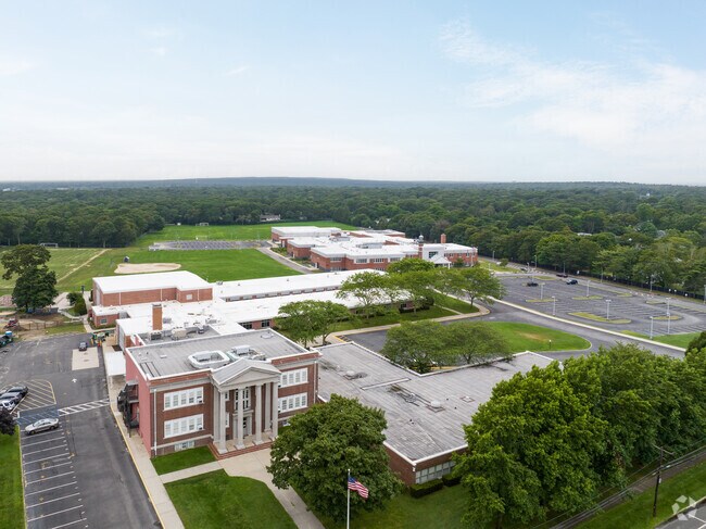 Hampton Bays Elementary School is right next to Hampton Bays Middle School.