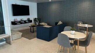 170 SE 14th St, Miami, FL 33131