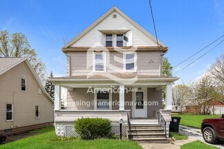 2074 16th St SW, Akron, OH 44314