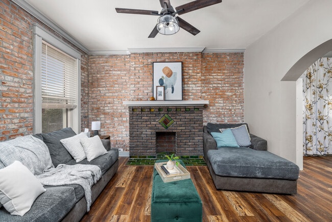 5918 Southwest Ave, Saint Louis, MO 63139 - photo 2