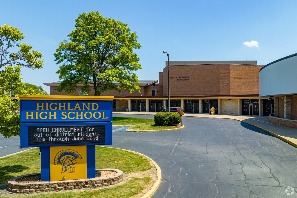 Highland High School is connected to Highland Middle School and offers Project Lead The Way pathways to engage students in hands-on computer science,