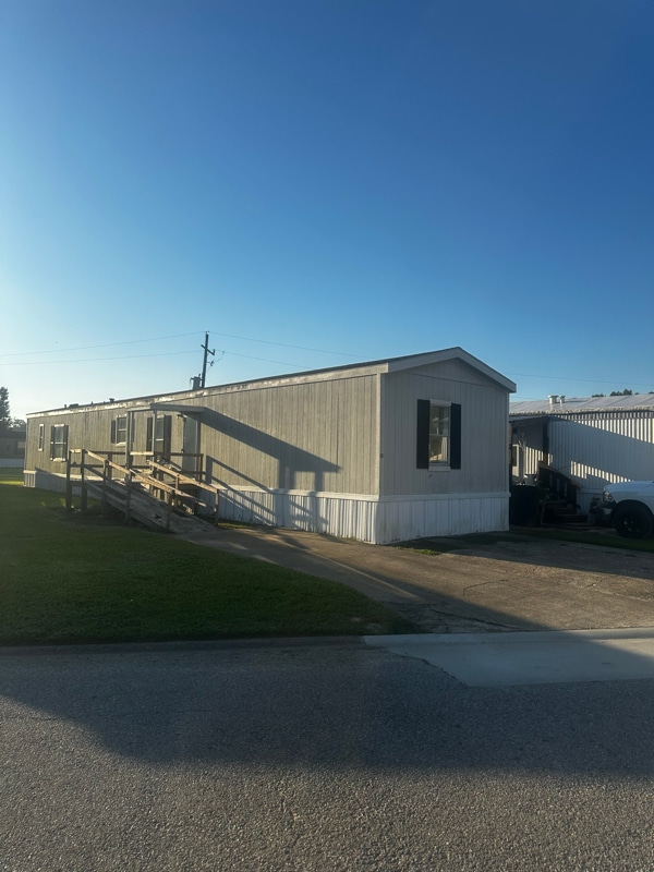 9477 Lansdowne Rd, Baton Rouge, LA 70818
