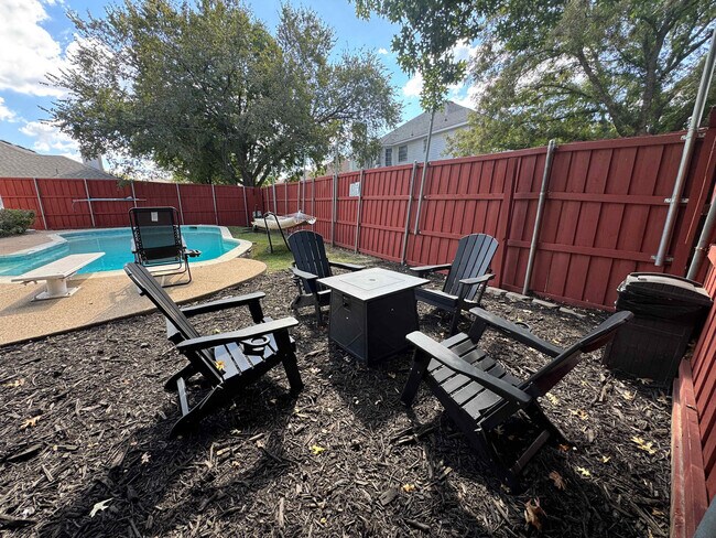 4501 Westbriar Ln unit ID1056387P, Grand Prairie, TX 75052 - photo 6