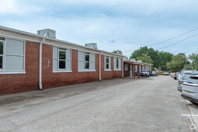The circle drive at Potts Camp Middle School makes drop-off and pick-up easy.