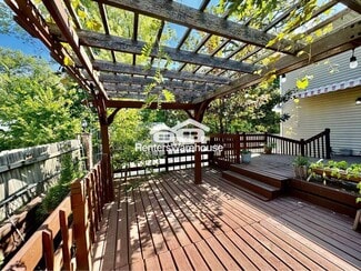 1435 University Ave, Des Moines, IA 50314