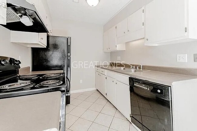 3536 Torbay Dr, Fayetteville, NC 28311 - photo 4