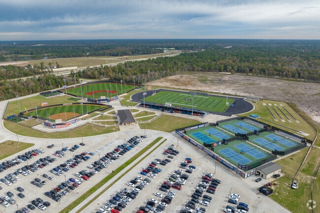 Grand Oaks High School has dedicated teachers that inspire dreams.