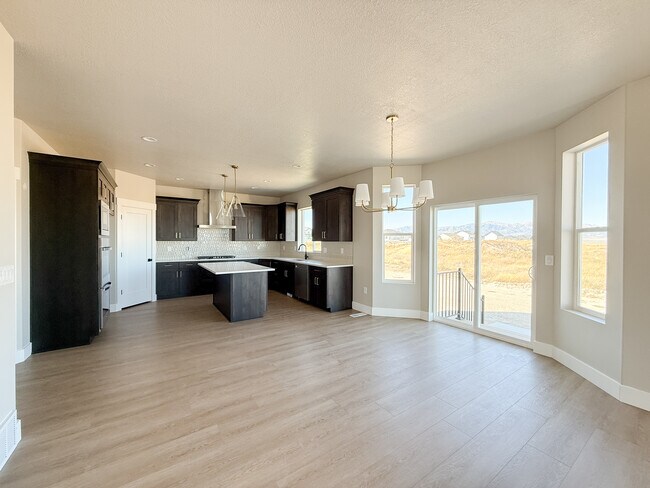 2067 N 450 W, Tooele, UT 84074 - photo 4