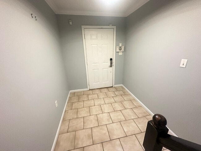 814 Hr Dr SE, Washington, DC 20032 - photo 3