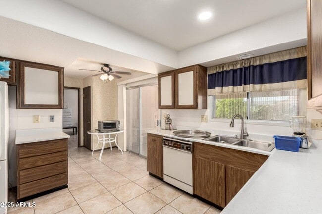 12730 W Allegro Dr, Sun City West, AZ 85375 - photo 4