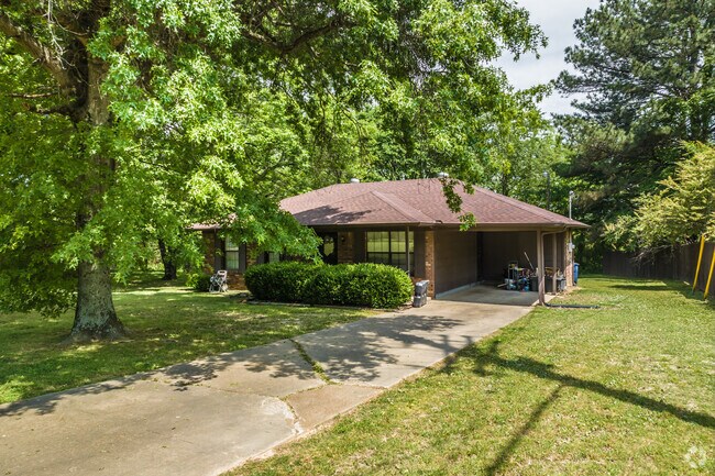 You will find cozy ranch style homes in many subdivisions in Olive Branch.