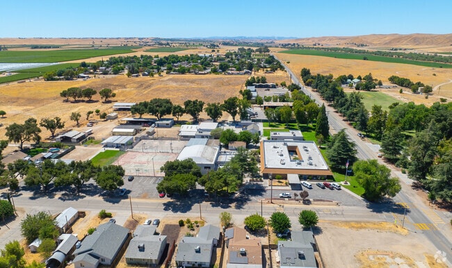 Shandon High School in Shandon Paso Roblles, Ca sits in a rural setting.