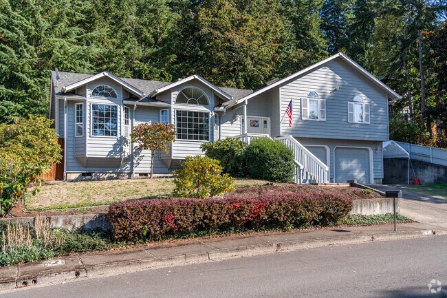 Split-level homes are found in the hills of the Churchill neighborhood in Eugene, Oregon.