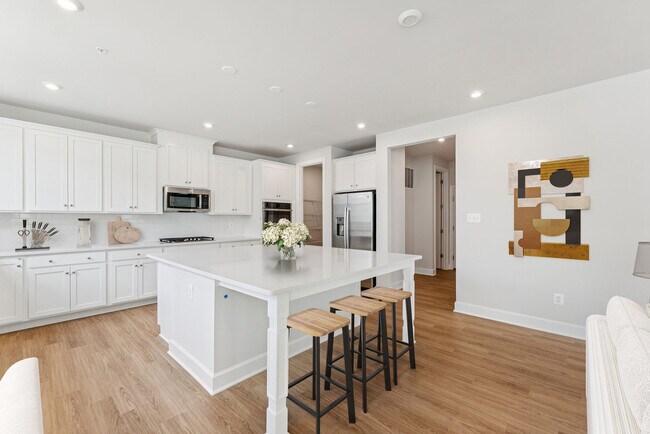 10915 Golden Glow Ave, Upper Marlboro, MD 20774 - photo 2