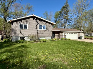2105 Parrish St, Cedar Falls, IA 50613