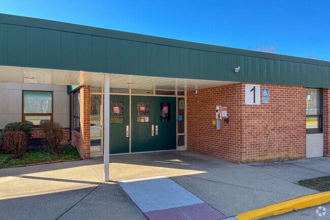 Gunston Elementary School