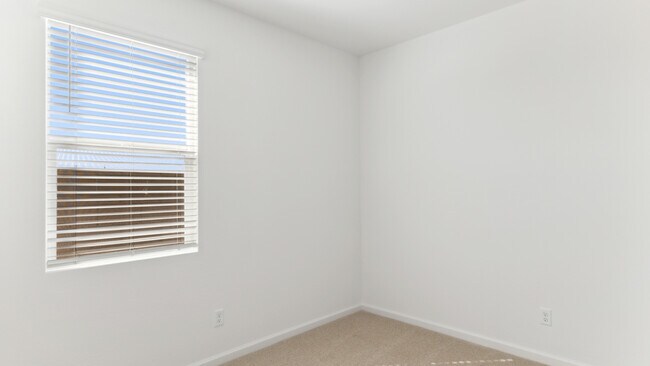 25434 W Fraktur Rd, Buckeye, AZ 85326 - photo 4